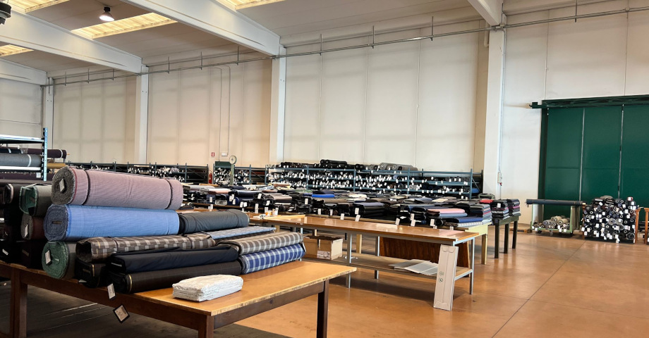 Склад пряжи ItalianWoolStock в Тоскане